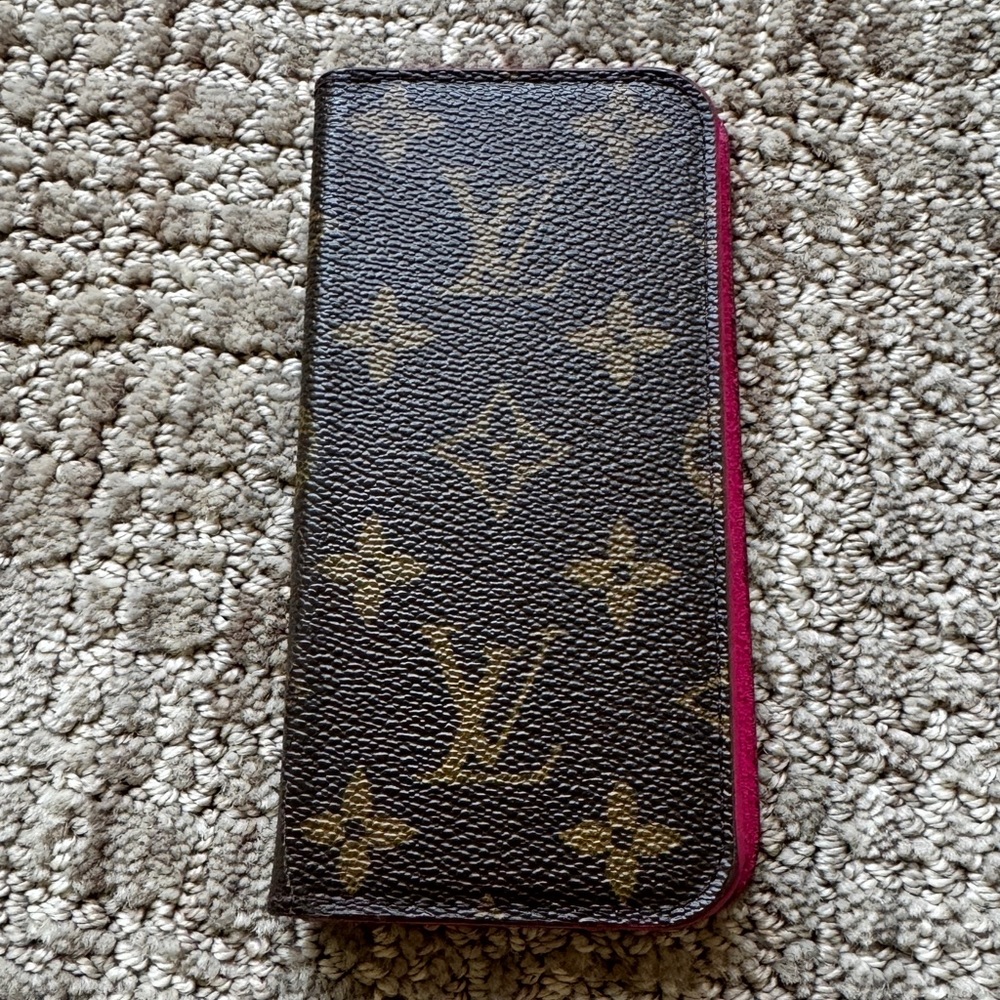 Authentic Louis Vuitton iPhone 7 case, pink